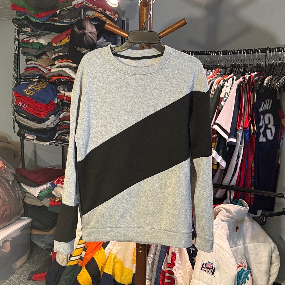 SHEIN Gray and Black Casual Sweatshirt